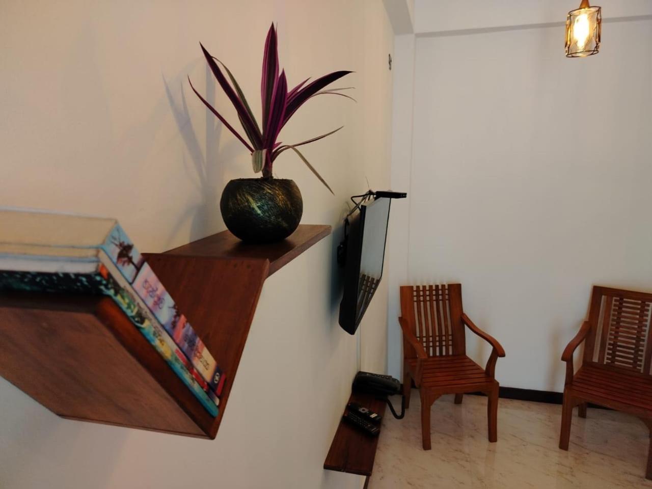 Diora Hotel Ratnapura Buitenkant foto