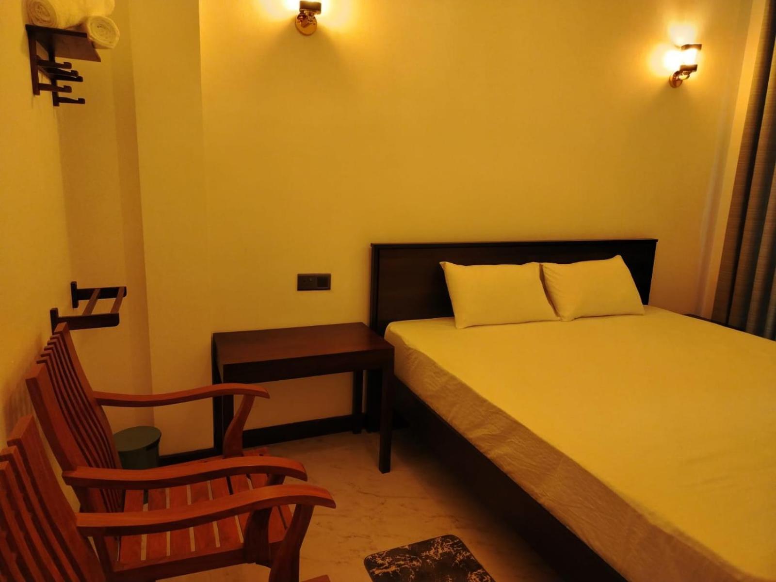 Diora Hotel Ratnapura Buitenkant foto