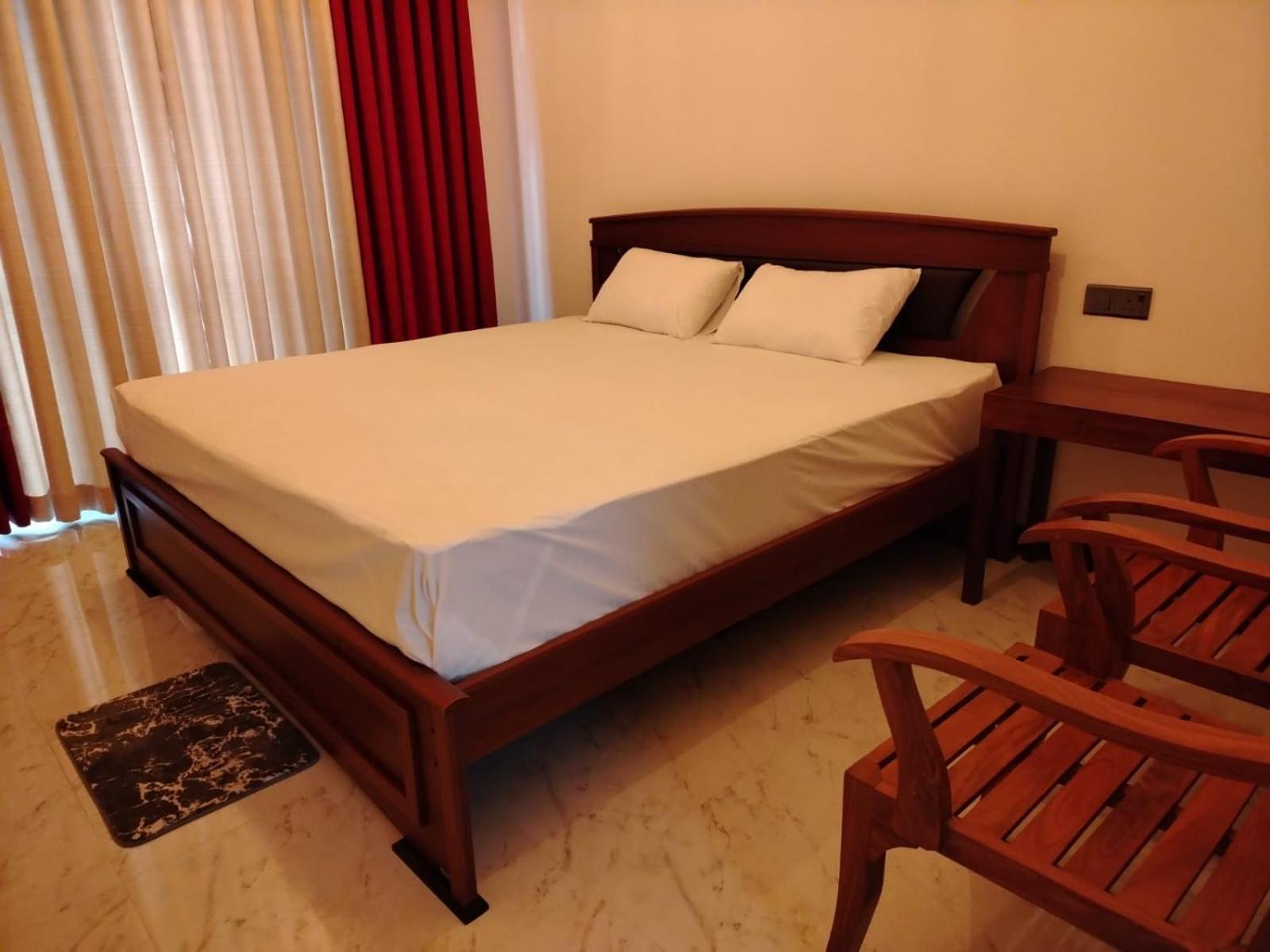 Diora Hotel Ratnapura Buitenkant foto